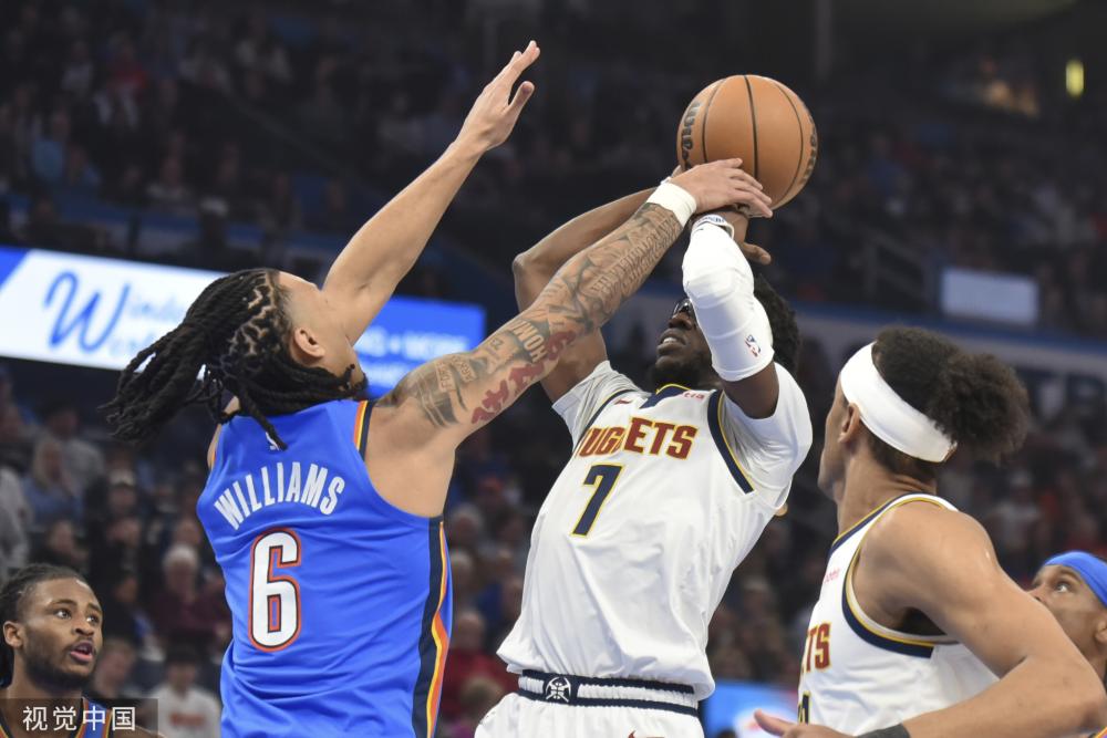 一个在网坛 一个在网坛